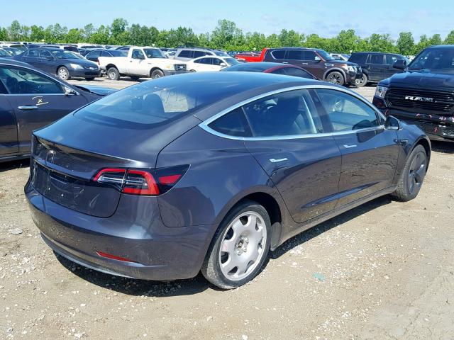 5YJ3E1EA6JF028295 - 2018 TESLA MODEL 3 GRAY photo 4