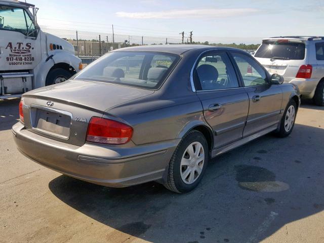 KMHWF25S12A694446 - 2002 HYUNDAI SONATA GL GRAY photo 4