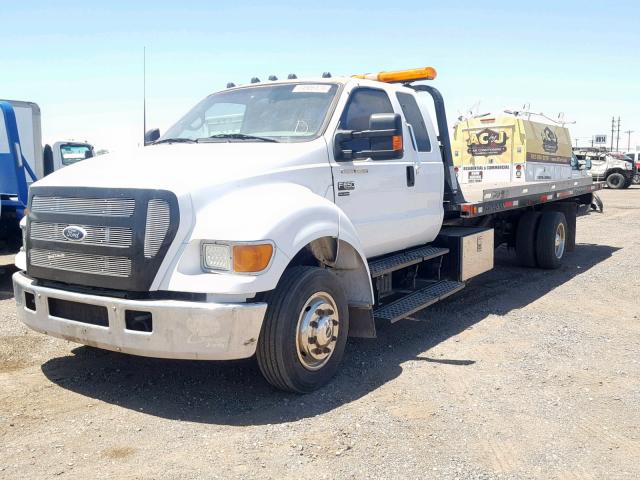 3FRNX65N94V674883 - 2004 FORD F650 SUPER WHITE photo 2