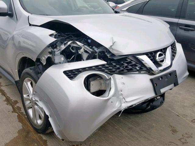 JN8AF5MR2FT503954 - 2015 NISSAN JUKE S SILVER photo 9