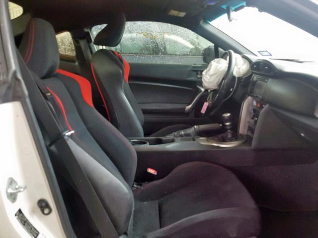 JF1ZNAA13D1705368 - 2013 TOYOTA SCION FR-S WHITE photo 5