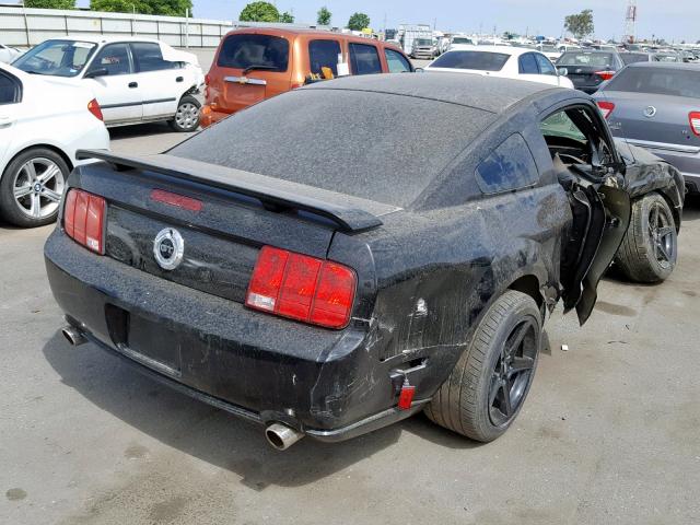 1ZVFT82HX75314610 - 2007 FORD MUSTANG GT BLACK photo 4