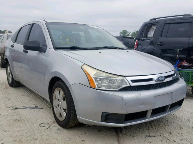 1FAHP34N28W233530 - 2008 FORD FOCUS S/SE SILVER photo 1