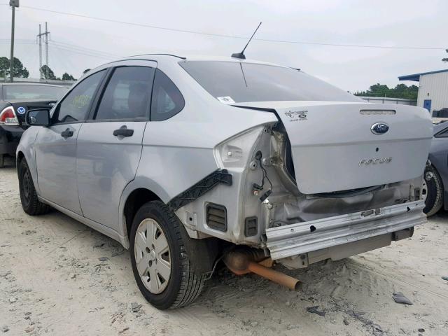 1FAHP34N28W233530 - 2008 FORD FOCUS S/SE SILVER photo 3