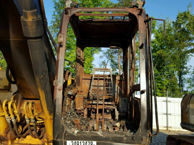 CAT0320CEPAB06592 - 2006 CATERPILLAR 320CL  YELLOW photo 5