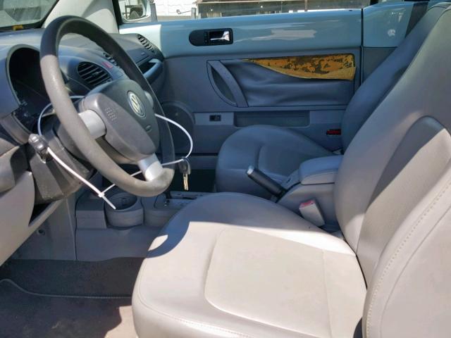 3VWCM31Y74M339670 - 2004 VOLKSWAGEN NEW BEETLE Blau Foto 5