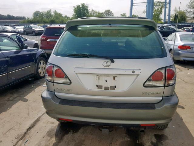 JTJHF10U620291047 - 2002 LEXUS RX 300 SILVER photo 9