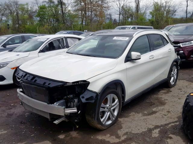 WDCTG4GB0JJ438899 - 2018 MERCEDES-BENZ GLA 250 4M WHITE photo 2