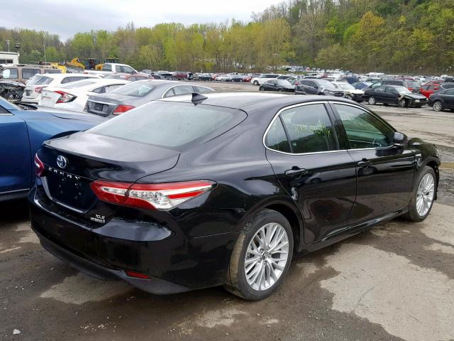 4T1B21HK9JU009199 - 2018 TOYOTA CAMRY HYBR BLACK photo 4