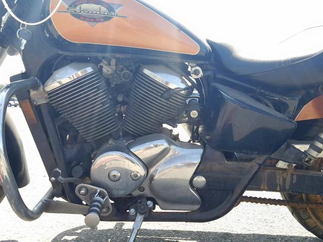 JH2RC4472WM000586 - 1998 HONDA VT750 CD2 BLACK photo 9
