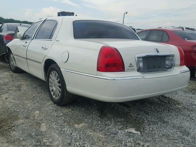 1LNHM81W73Y684460 - 2003 LINCOLN TOWN CAR E WHITE photo 3