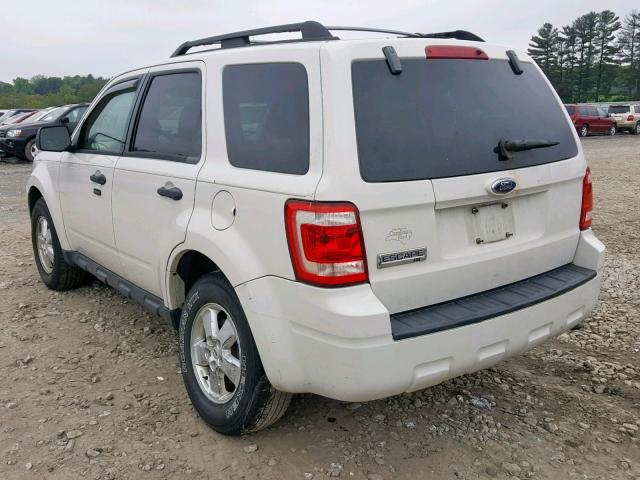 1FMCU03G39KA85987 - 2009 FORD ESCAPE XLT WHITE photo 3