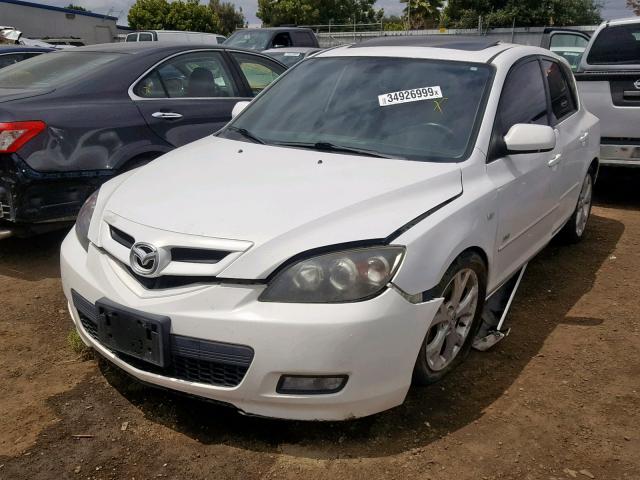 JM1BK344871647218 - 2007 MAZDA 3 HATCHBAC WHITE photo 2