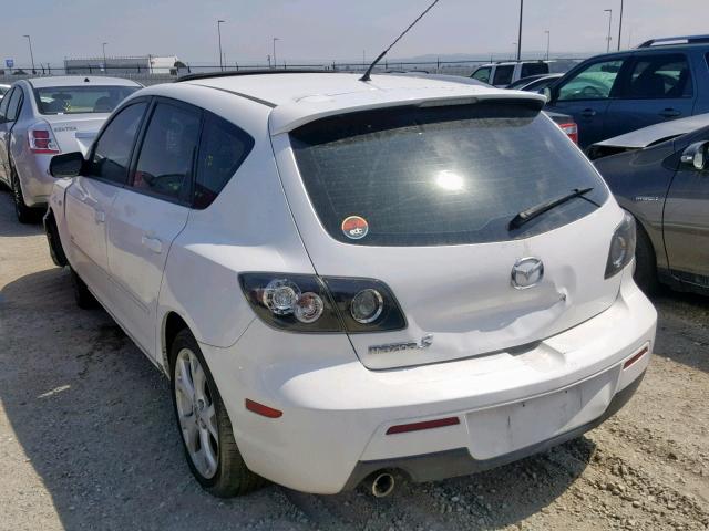 JM1BK344871647218 - 2007 MAZDA 3 HATCHBAC WHITE photo 3