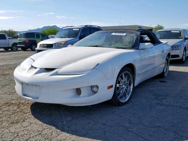 2G2FS32K6X2205128 - 1999 PONTIAC FIREBIRD WHITE photo 2