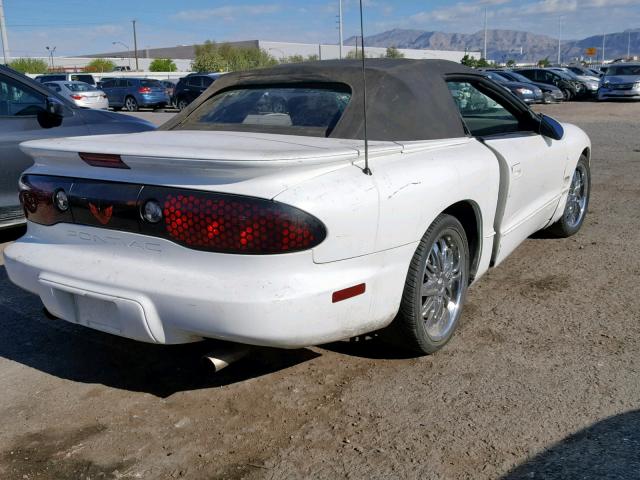 2G2FS32K6X2205128 - 1999 PONTIAC FIREBIRD WHITE photo 4