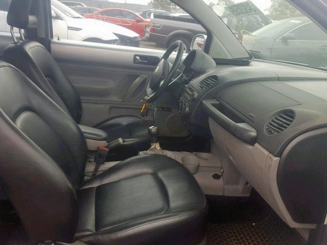 3VWCC21C11M408754 - 2001 VOLKSWAGEN NEW BEETLE Gümüş foto 5