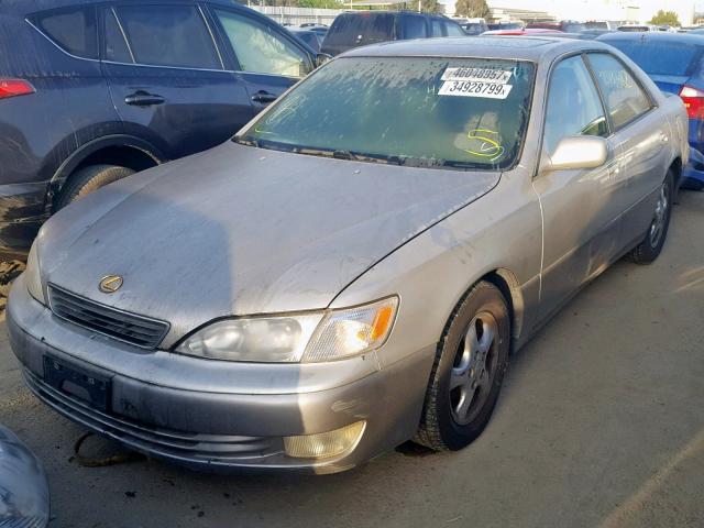 JT8BF22G5V5010321 - 1997 LEXUS ES 300 SILVER photo 2