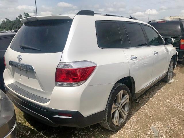 5TDYK3EH8CS067492 - 2012 TOYOTA HIGHLANDER WHITE photo 4