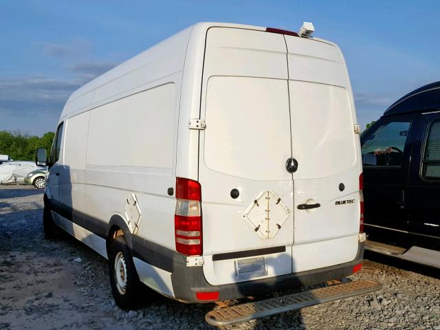 WD3PE8CB3B5602659 - 2011 MERCEDES-BENZ SPRINTER 2 WHITE photo 3