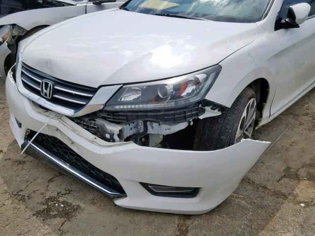 1HGCR2F5XDA221365 - 2013 HONDA ACCORD SPO WHITE photo 9