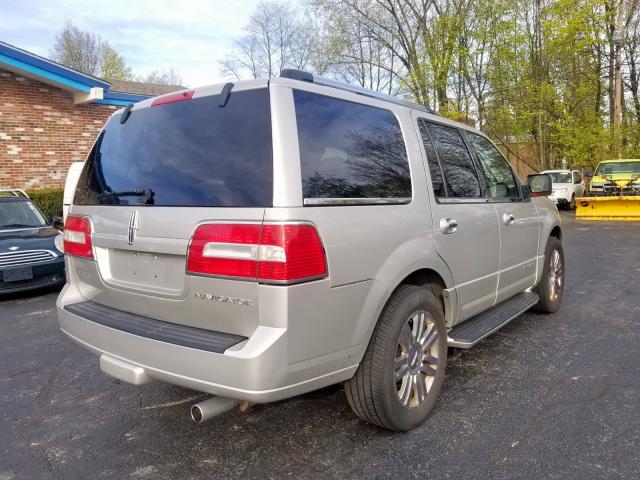 5LMFU28577LJ22771 - 2007 LINCOLN NAVIGATOR 白色 照片 7