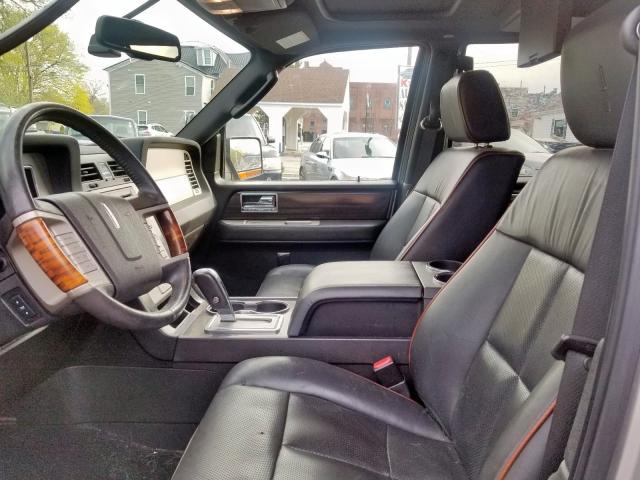 5LMFU28577LJ22771 - 2007 LINCOLN NAVIGATOR 白色 照片 8