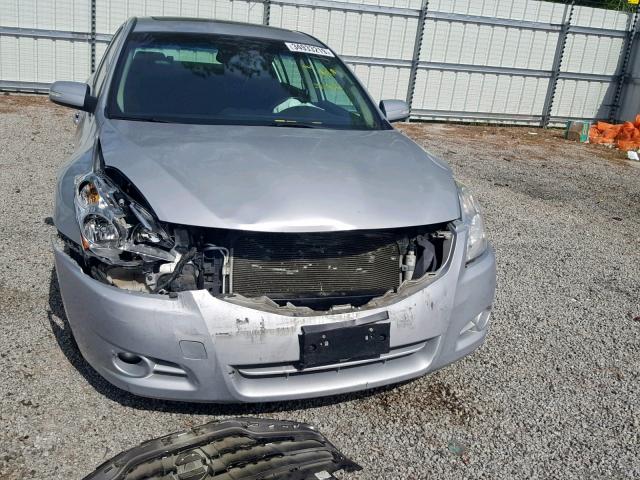 1N4BL2AP4BN450141 - 2011 NISSAN ALTIMA SR SILVER photo 9