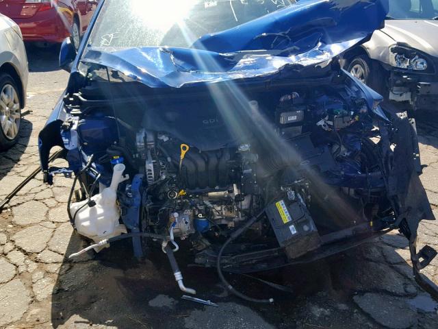 KMHCT4AE7GU049667 - 2016 HYUNDAI ACCENT SE BLUE photo 9