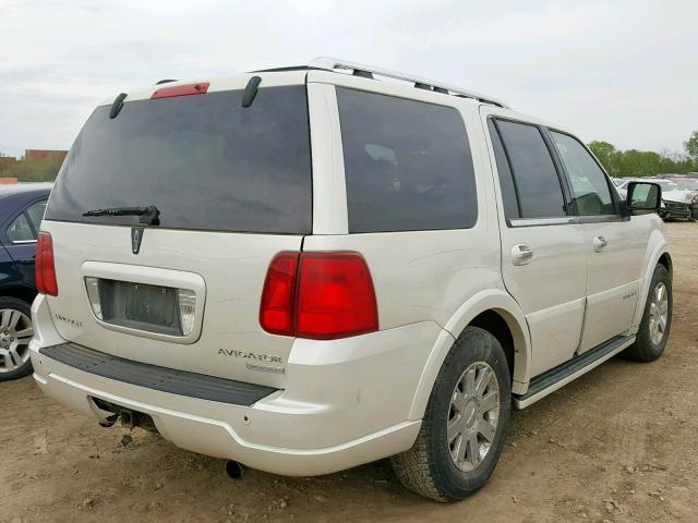 5LMFU28596LJ26805 - 2006 LINCOLN NAVIGATOR 白色 照片 4