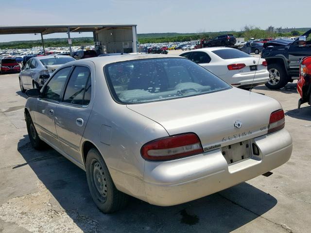 1N4BU31D4VC170034 - 1997 NISSAN ALTIMA XE SILVER photo 3