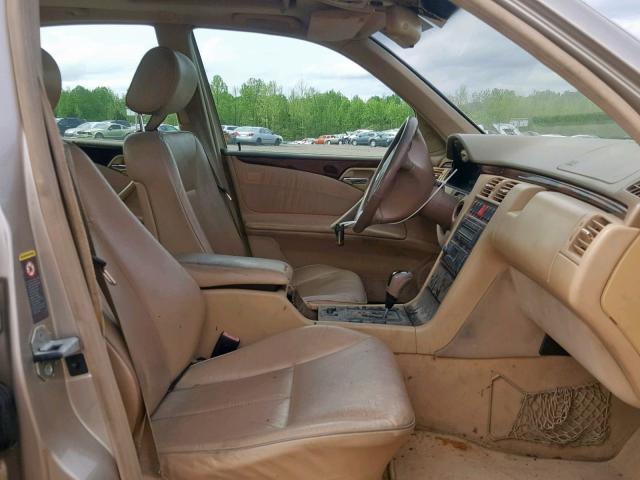 WDBJF65J11B330449 - 2001 MERCEDES-BENZ E 320 GOLD photo 5