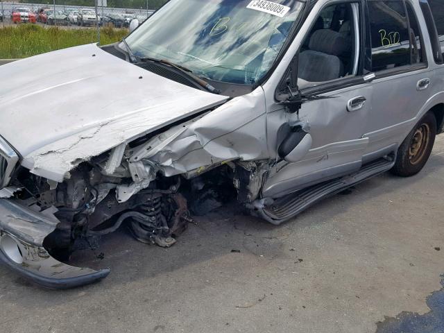 5LMRU27L9WLJ61437 - 1998 LINCOLN NAVIGATOR 银色 照片 9