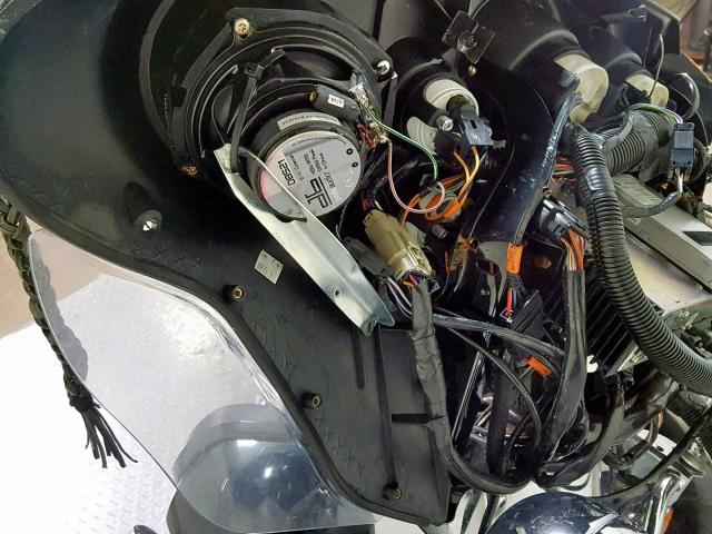 1HD1FC4117Y721039 - 2007 HARLEY-DAVIDSON FLHTCUI BLACK photo 17