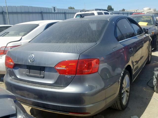 3VWLL7AJ0DM353925 - 2013 VOLKSWAGEN JETTA TDI GRAY photo 4