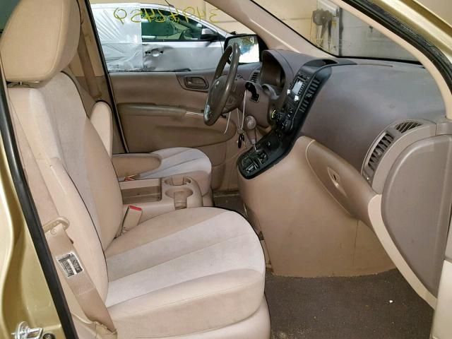 KNDMG4C79B6387807 - 2011 KIA SEDONA LX GOLD photo 5