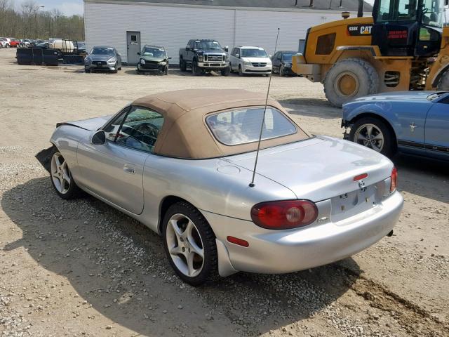 JM1NB353320225147 - 2002 MAZDA MX-5 MIATA SILVER photo 3