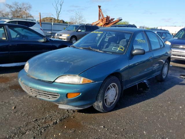 1G1JF52T9V7114142 - 1997 CHEVROLET CAVALIER L GREEN photo 2