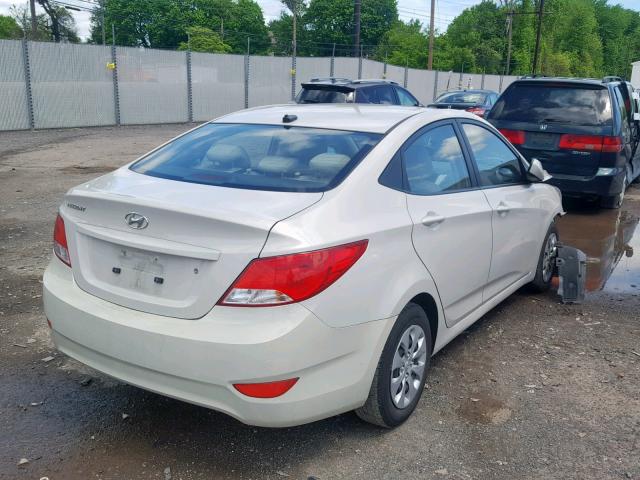 KMHCT4AE7HU187517 - 2017 HYUNDAI ACCENT SE WHITE photo 4