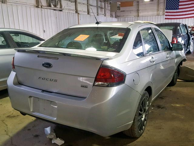 1FAHP3GN4AW169332 - 2010 FORD FOCUS SES SILVER photo 4