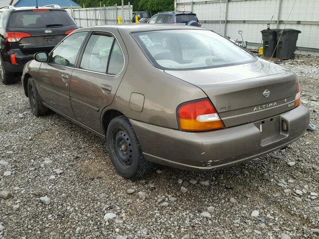 1N4DL01D7XC127160 - 1999 NISSAN ALTIMA XE TAN photo 3