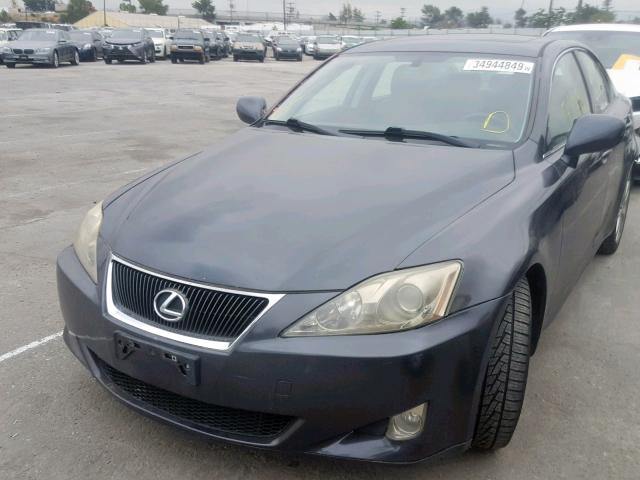 JTHBK262765015371 - 2006 LEXUS IS 250 CHARCOAL photo 2