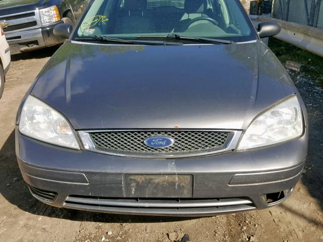 1FAHP36NX5W311979 - 2005 FORD FOCUS ZXW GRAY photo 9