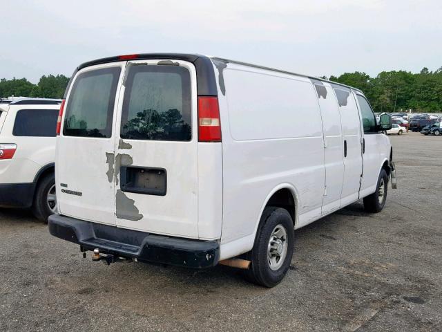 1GCZGGAA9A1117476 - 2010 CHEVROLET EXPRESS G2 WHITE photo 4