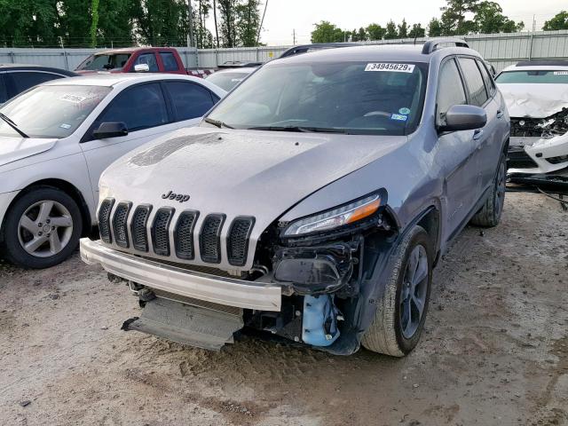 1C4PJLCB7JD544578 - 2018 JEEP CHEROKEE L GRAY photo 2