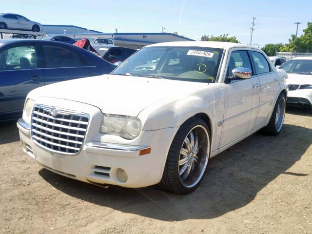 2C3KA63H57H627149 - 2007 CHRYSLER 300C CREAM photo 2