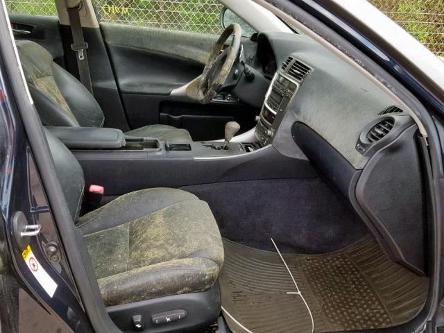 JTHCK262162000452 - 2006 LEXUS IS 250 GRAY photo 5