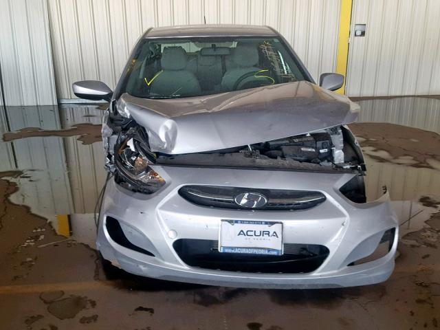 KMHCT4AE4GU105130 - 2016 HYUNDAI ACCENT SE SILVER photo 9