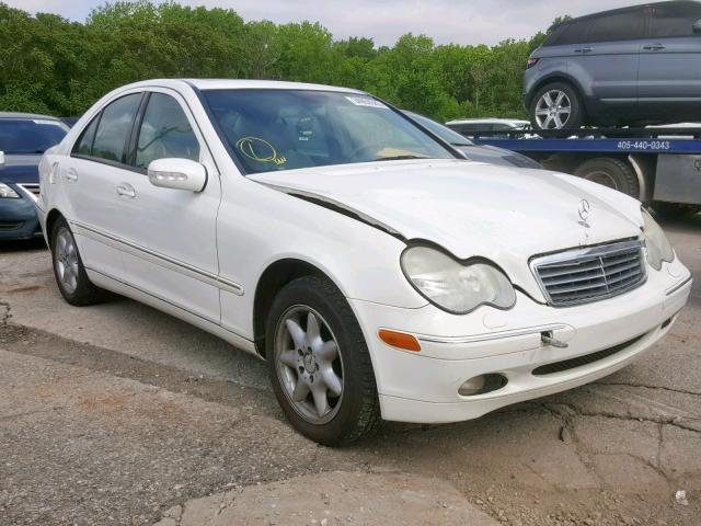 WDBRF61J62F248445 - 2002 MERCEDES-BENZ C 240 WHITE photo 1