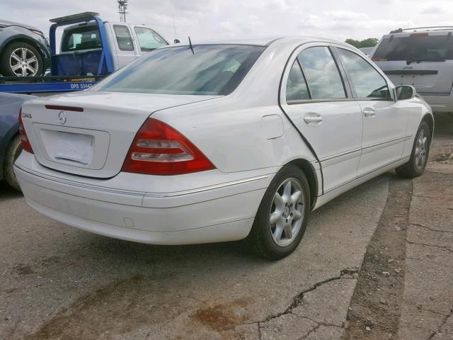 WDBRF61J62F248445 - 2002 MERCEDES-BENZ C 240 WHITE photo 4